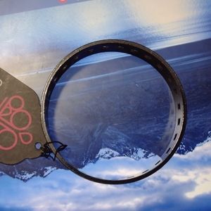 Women's paparazzi bracelet